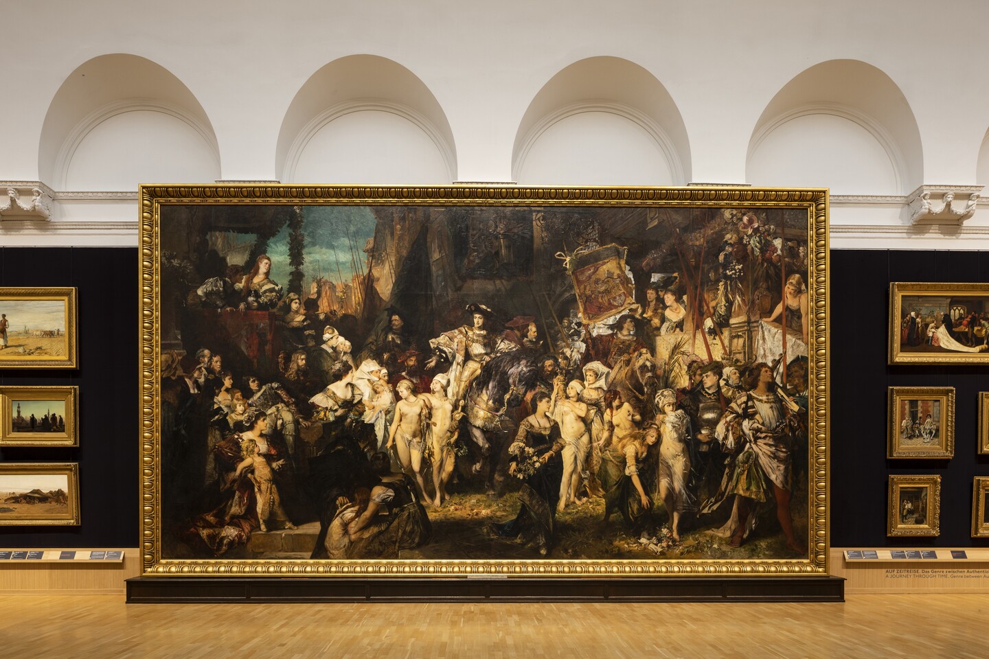 Gemäldegalerie mit einem großformatigen Gemälde als zentrales Exponat