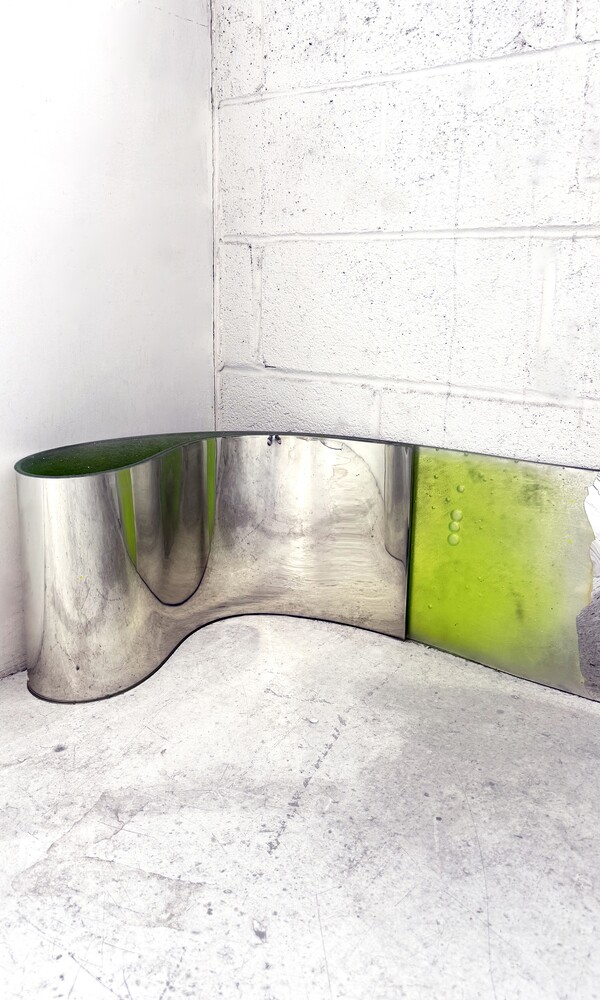 Carrie Yamaoka (*1957), 68 by 12 (green) redux, 2009/2025, © Courtesy the artist, Commonwealth and Council (LA), Kiang Malingue (HK/NYC) and Ulterior Gallery (NYC), Foto: Carrie Yamaoka